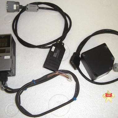 欧姆龙ZS-HLDC11激光控制器ZS-LD80-F传感器&ZS-XC1R1A-F 
