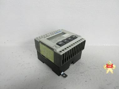 基恩士 ud-300 二手超声波位移传感器控制器 ud300 