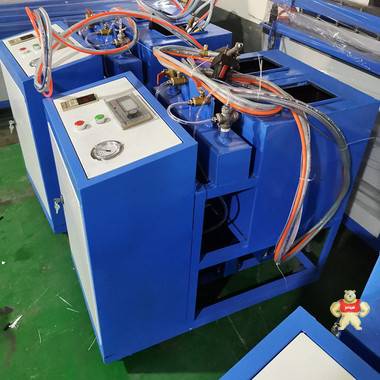 太陽能保溫現(xiàn)場噴涂機 低壓小型聚氨酯發(fā)泡機使用方法 太陽能保溫現(xiàn)場噴涂機,低壓小型聚氨酯發(fā)泡機,聚氨酯發(fā)泡機,聚氨酯噴涂機,小型發(fā)泡機