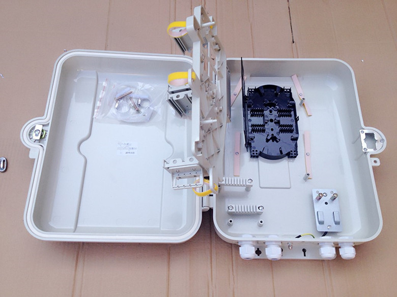 FTTH光分路器箱16芯光纤分纤箱1分32插片式分线箱室外SMC分光箱