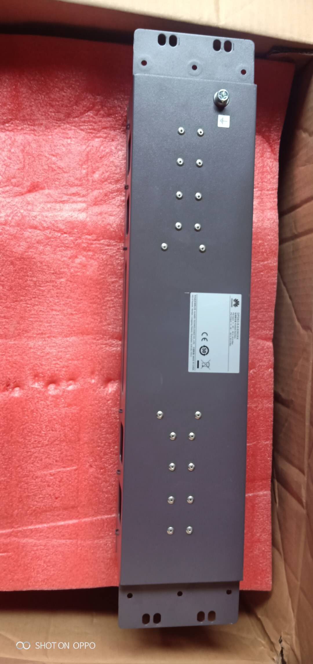 全新华为 DPD63-8-8-6363X4 华为网络机柜 专用21寸PDU