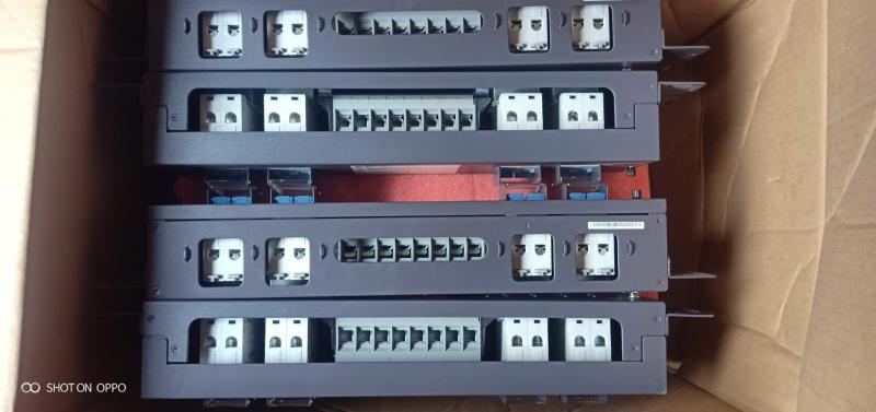 全新华为 DPD63-8-8-6363X4 华为网络机柜 专用21寸PDU