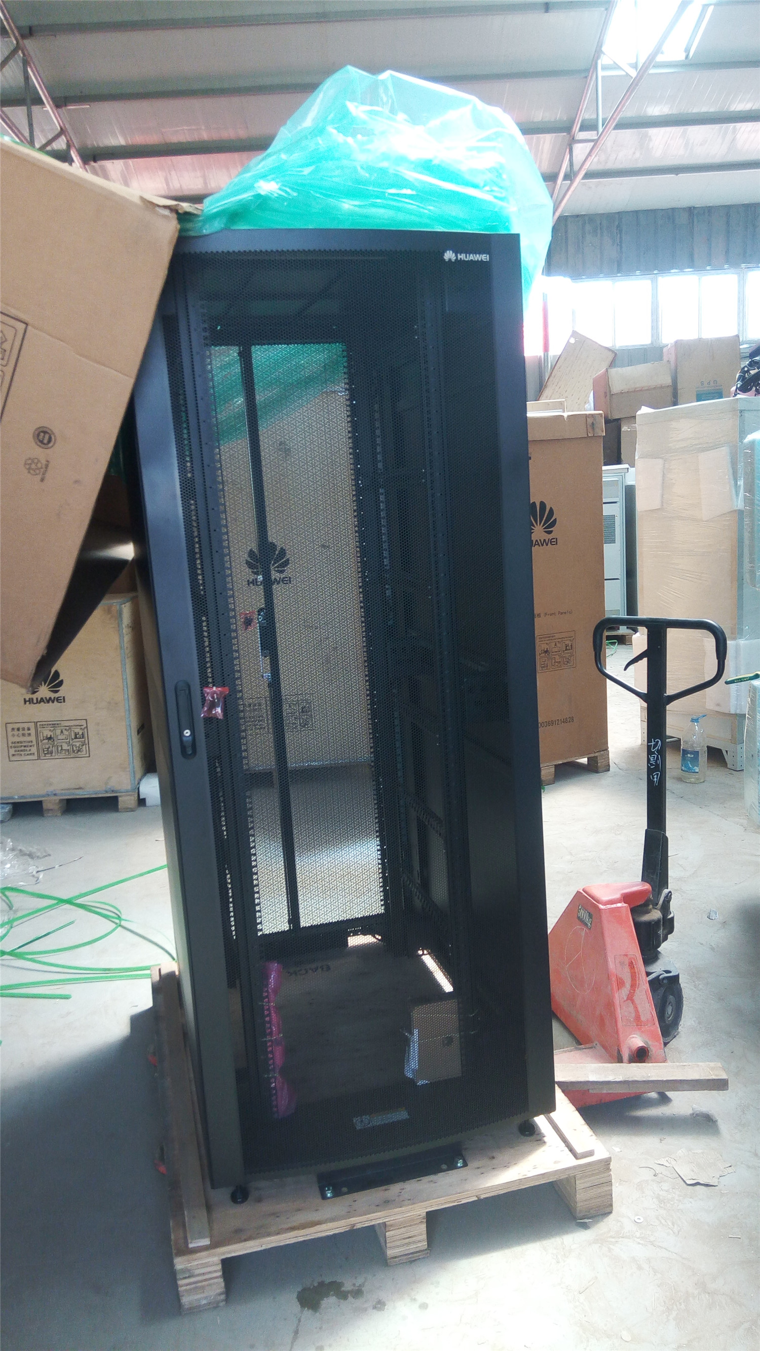 华为 CE-RACK-01 FR42812 网络机柜 800*1200*2000 华为服务器机柜 华为,CE-RACK-01 FR42812,网络机柜,800*1200*2000,华为服务器机柜