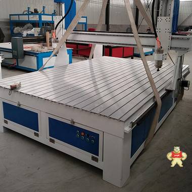 多头木工雕刻机 广告字数控雕刻机生产厂家 多头木工雕刻机,广告字数控雕刻机,广告字雕刻机,数控雕刻机,木工雕刻机