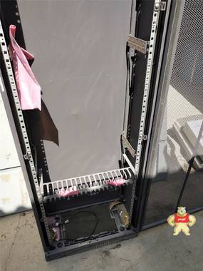 全新原包华为 300*600*2200 波分专用机柜 网络机柜 含一个TN11PDU01 全新原包华为,300*600*2200,波分专用机柜,网络机柜,含一个TN11PDU01