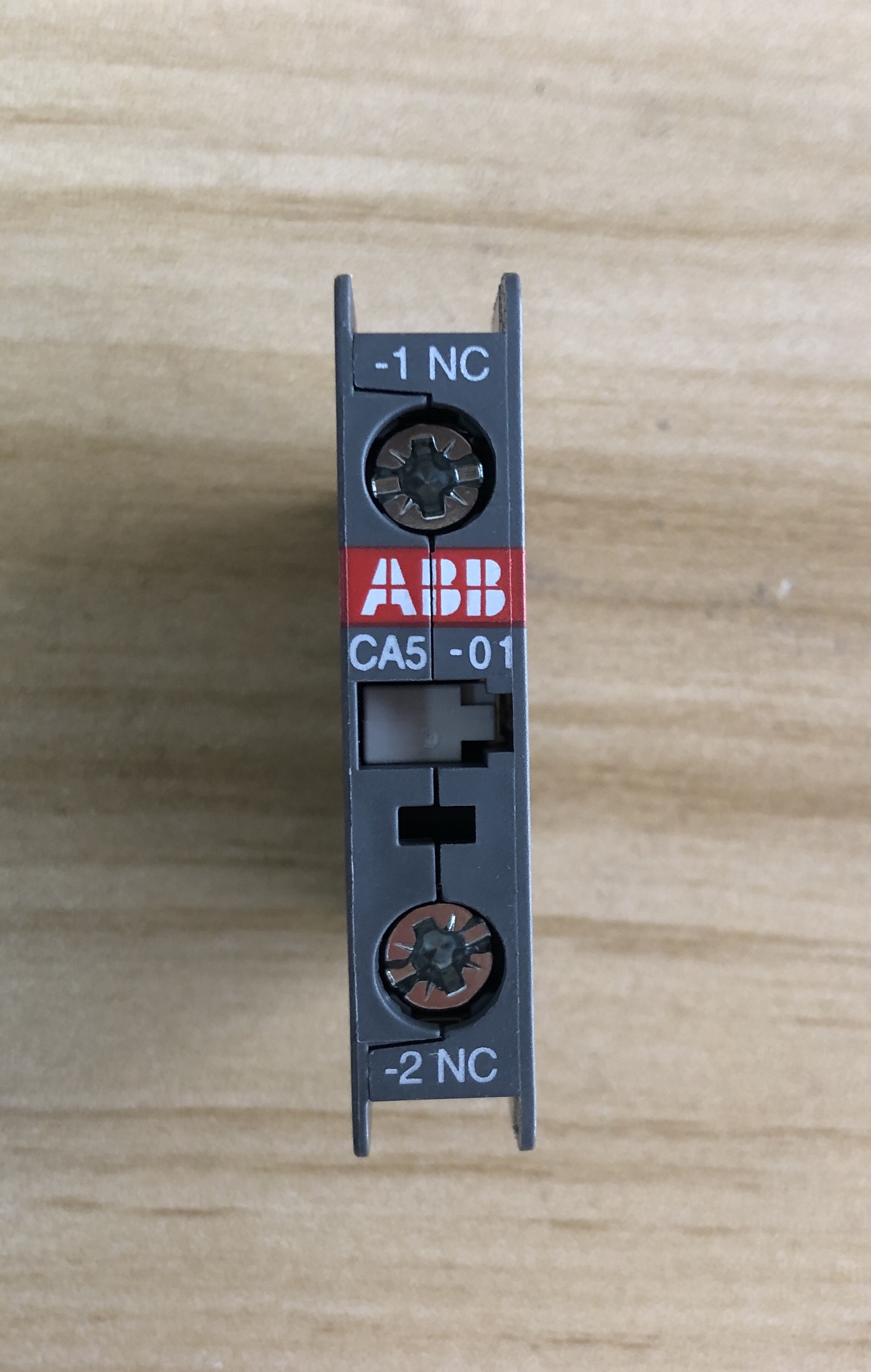 ABB工业交流接触器辅助触头触点CA5-01NC