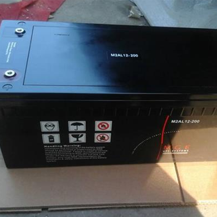 施耐德蓄电池M2AL12-150SFR 12V150AH UPS电源蓄电池 免维护蓄电池代理商