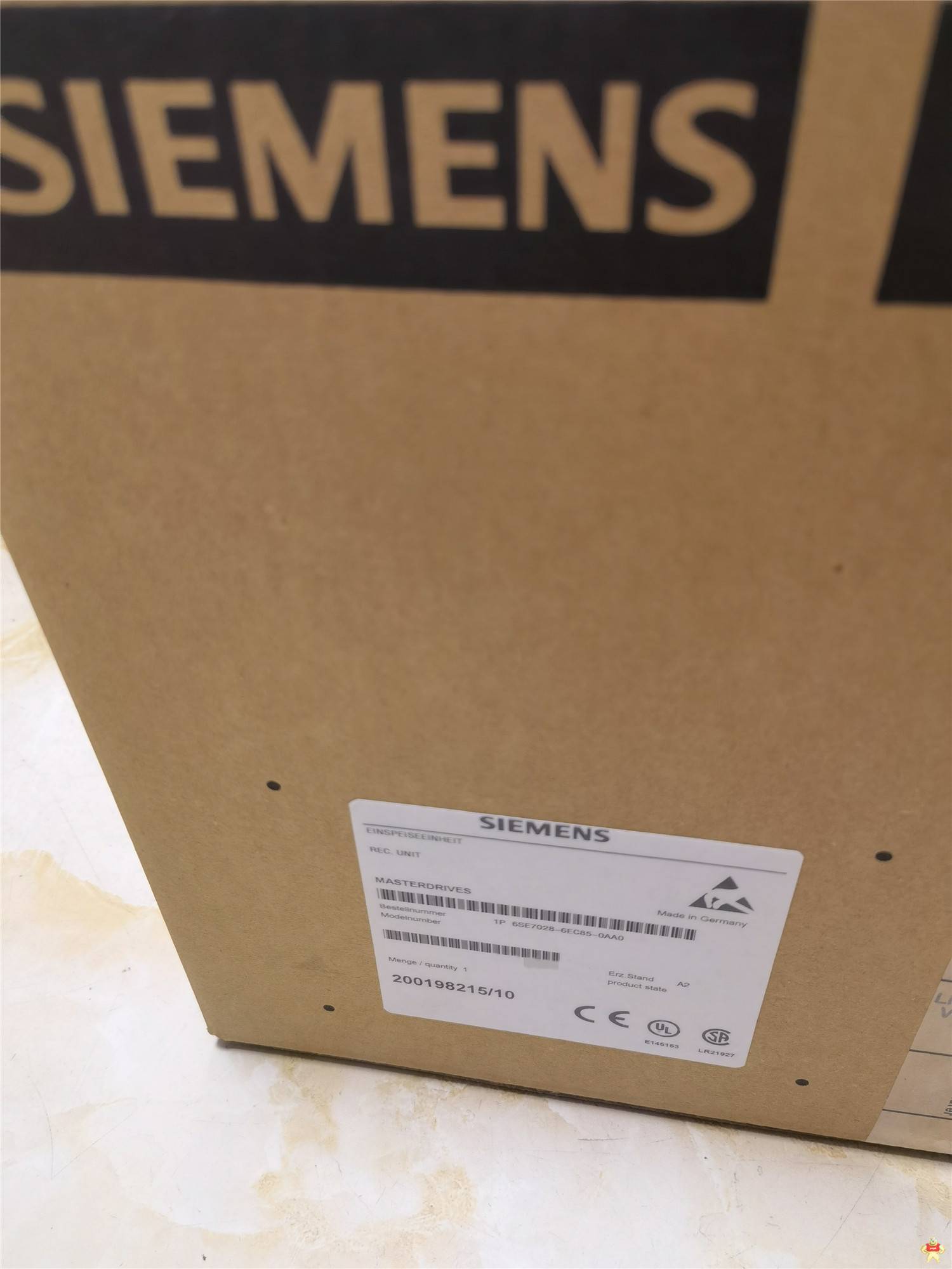 低價(jià)出售全新原裝變頻器6SE7031-2EP85-0AA0當(dāng)日發(fā)貨免費(fèi)技術(shù)服務(wù) 