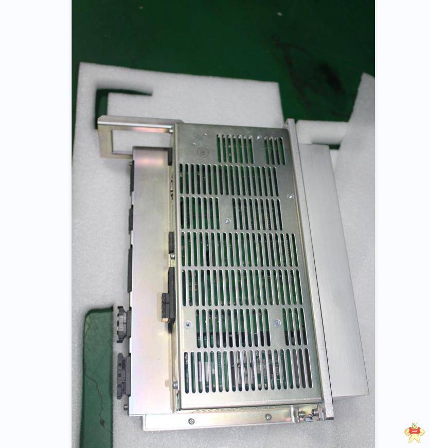 YASKAWA安川SRDA-C0A30A21B-E伺服驱动放大器 SRDA-C0A30A21B-E,伺服驱动,放大器,安川放大器,安川伺服驱动