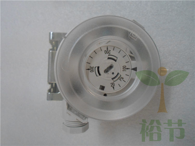 现货SIEMENS西门子QBM81-3中央空调空气风压差开关控制器20-300Pa