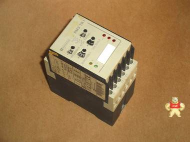 RM3TR112VS7 施耐德RM3TR1三相电压监测保护继电器 