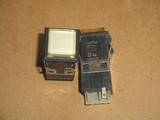 A3PA-90C11-28 A3PA-703歐姆龍OMRON帶燈按鈕 方形瞬動(dòng)