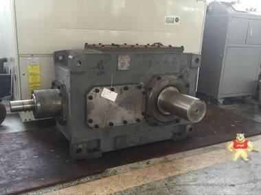 直角轴减速机 工业齿轮箱,直角轴齿轮箱,齿轮箱,平行轴齿轮箱,伞齿轮减速机