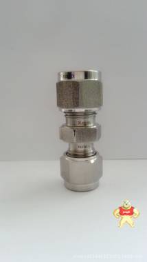 双卡套变径接头/两通变径接头/8毫米-6毫米卡套连接变径 