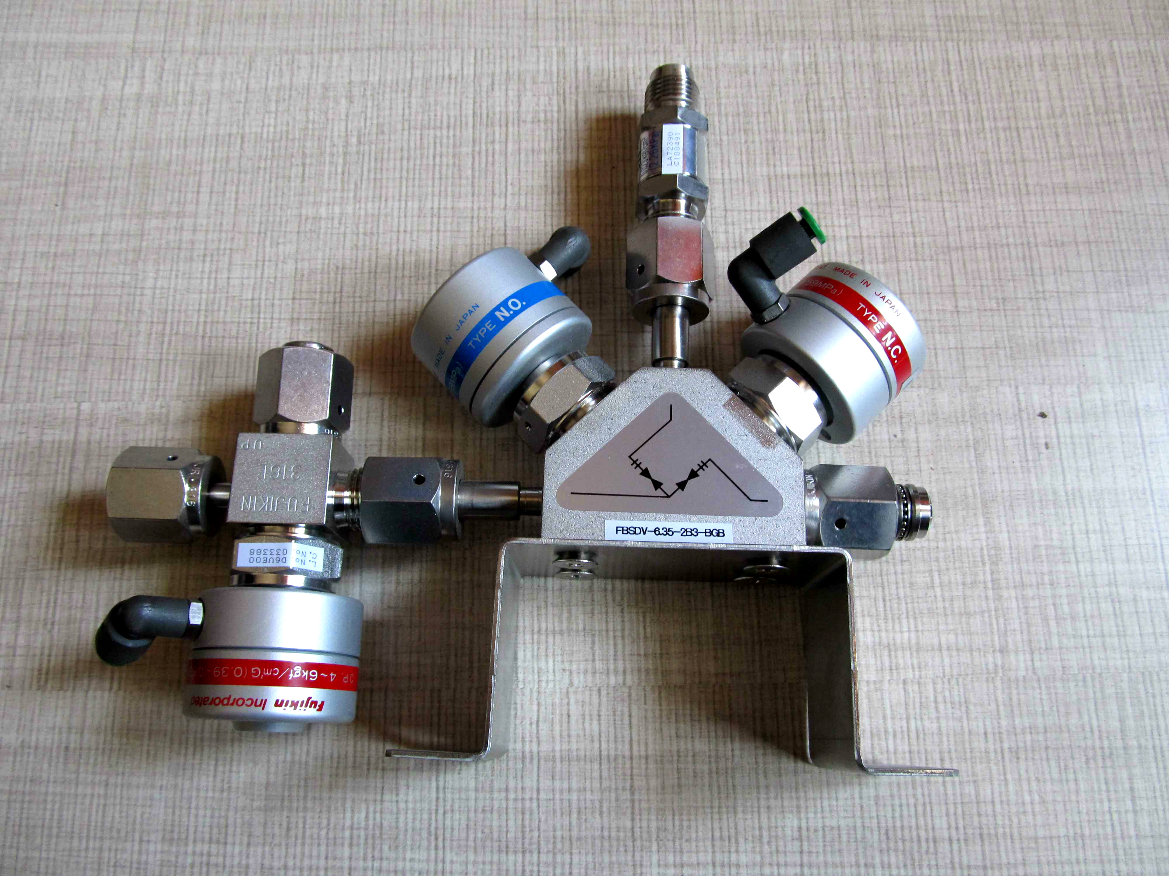 fujikin-2nc-no-fbsdv-6-35-2b3-bgb