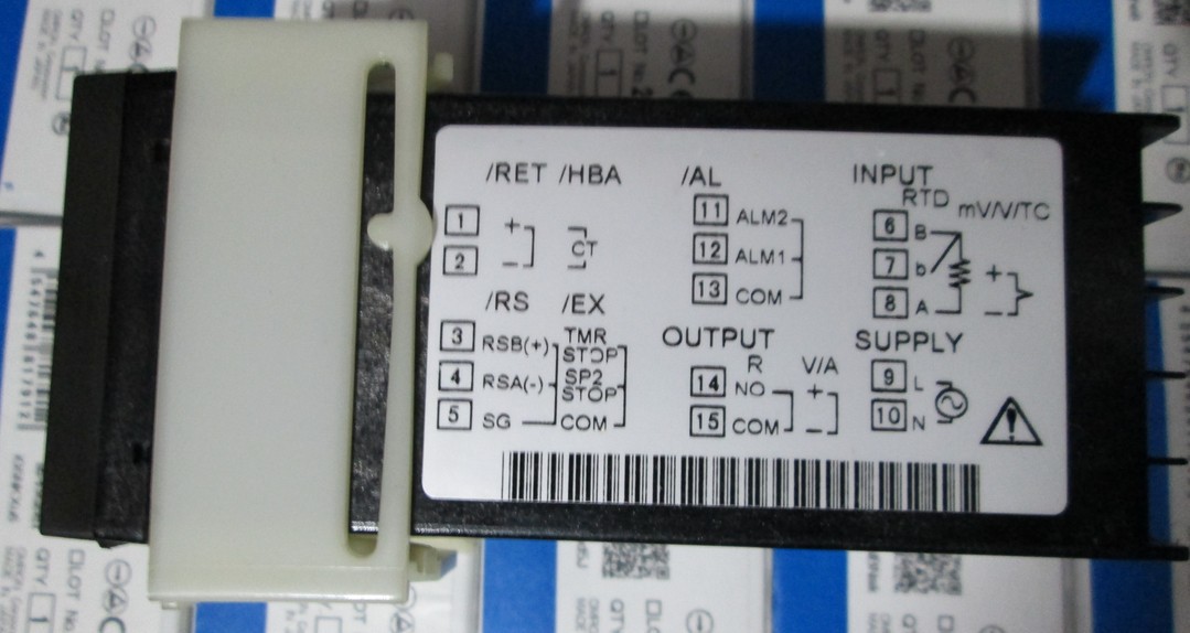 原装日本横河YOKOGAWA 数字调节器,温控器 UT150   AC100-240V