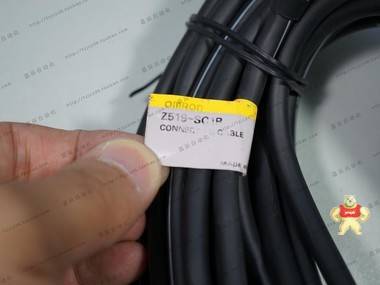 [全新无包装] 欧姆龙Z519-SC1R（18M） 连接线 18米  议价 