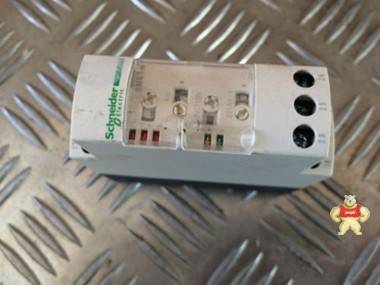 施耐德 三相电源控制继电器 RM4TR32 